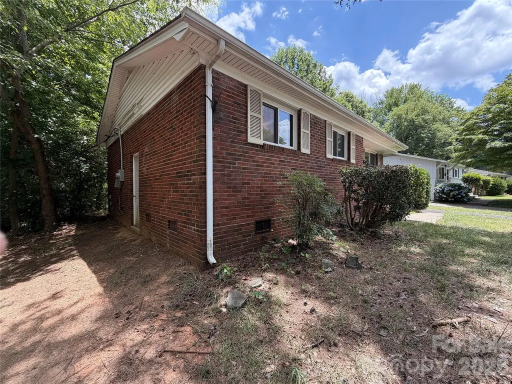 2824 Cedarhurst Drive Charlotte NC 28269