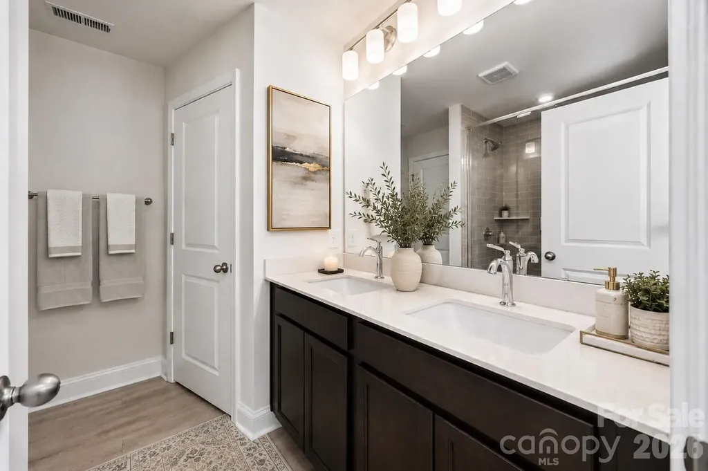 7559 Ethora Way Charlotte NC 28216