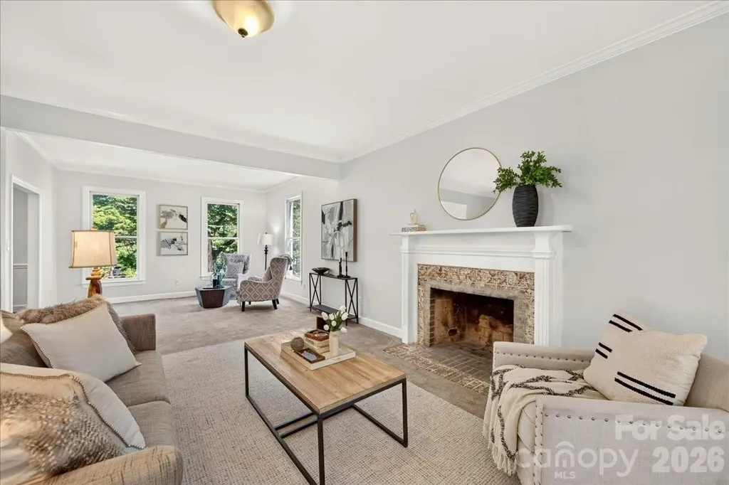 6912 Foxglove Drive Charlotte NC 28226