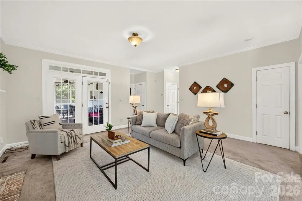 6912 Foxglove Drive Charlotte NC 28226