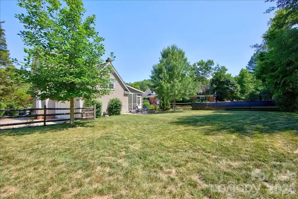 6912 Foxglove Drive Charlotte NC 28226