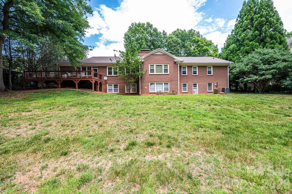 1807 5th Street NW Hickory NC 28601