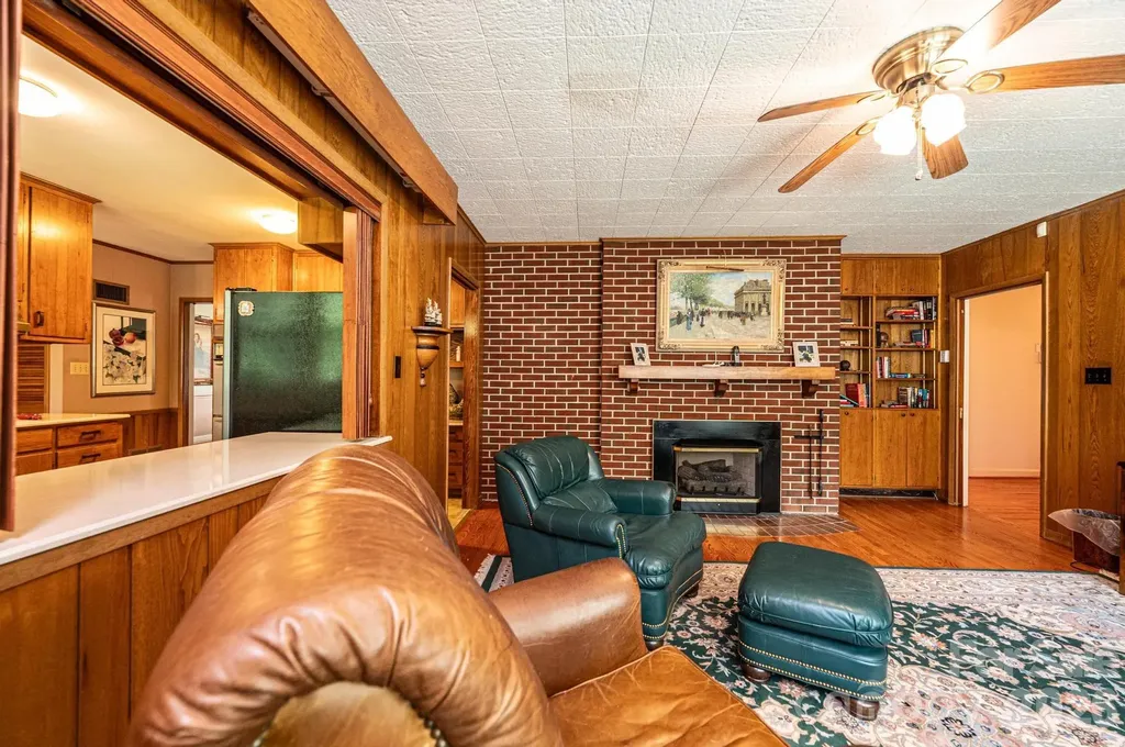 1807 5th Street NW Hickory NC 28601
