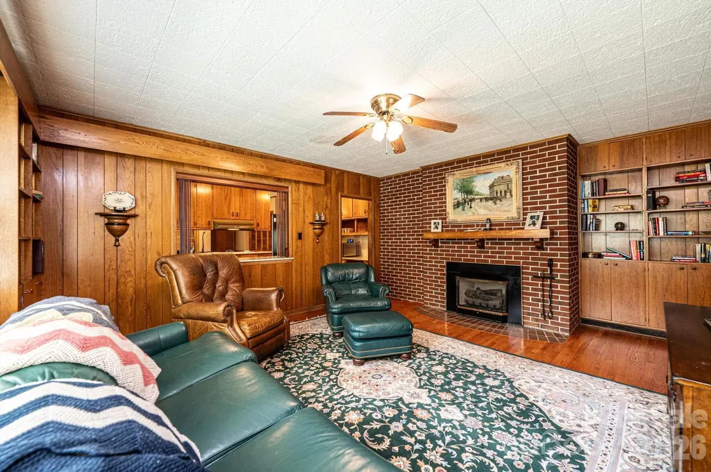1807 5th Street NW Hickory NC 28601