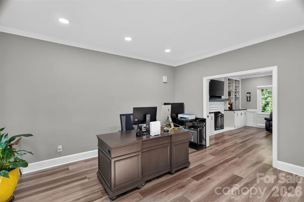 1231 Manicott Drive Matthews NC 28105