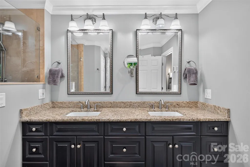1231 Manicott Drive Matthews NC 28105