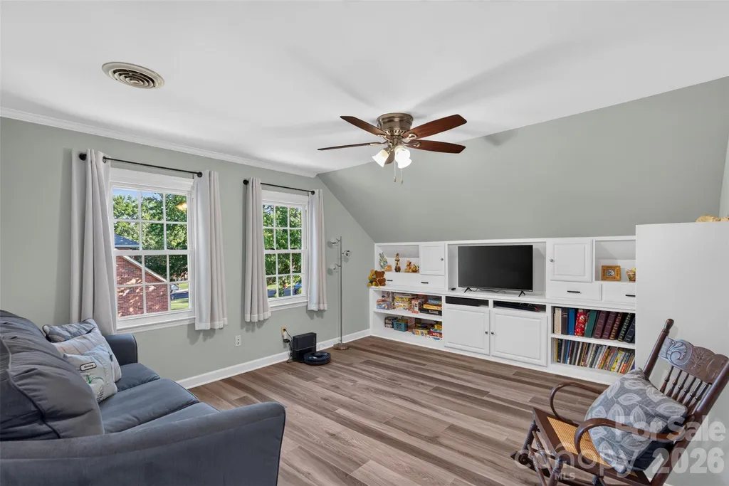 1231 Manicott Drive Matthews NC 28105