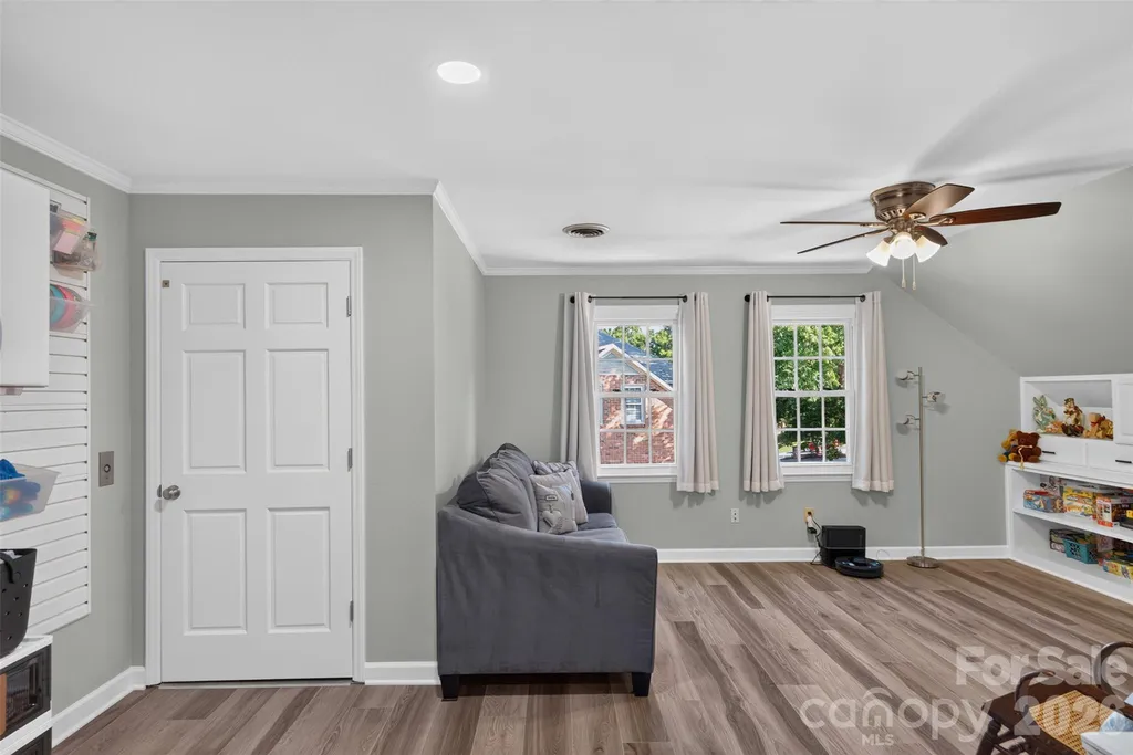 1231 Manicott Drive Matthews NC 28105