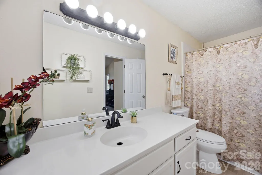 2498 Hawk Ridge Drive Gastonia NC 28056
