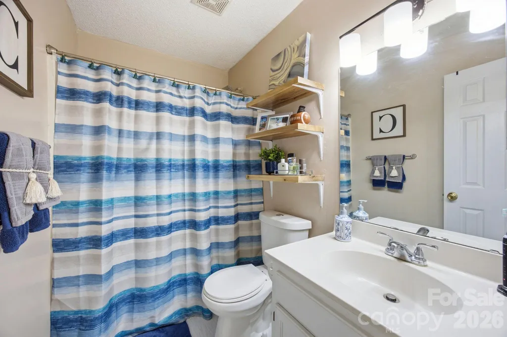 2498 Hawk Ridge Drive Gastonia NC 28056