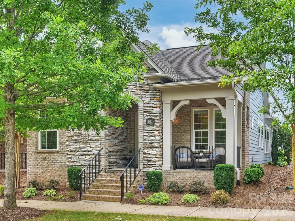 4913 Providence Country Club Drive Charlotte NC 28277