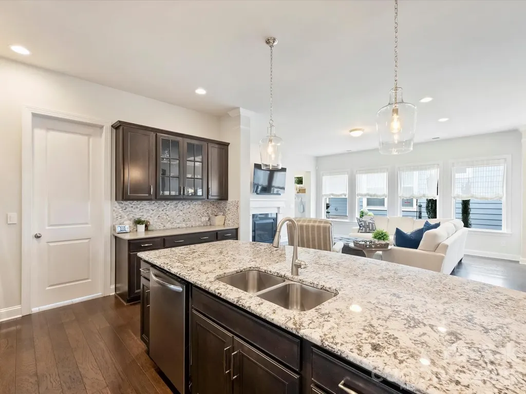 4913 Providence Country Club Drive Charlotte NC 28277