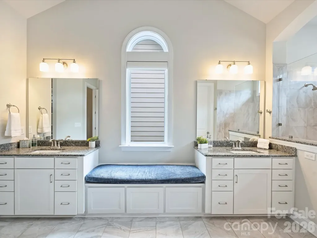 4913 Providence Country Club Drive Charlotte NC 28277