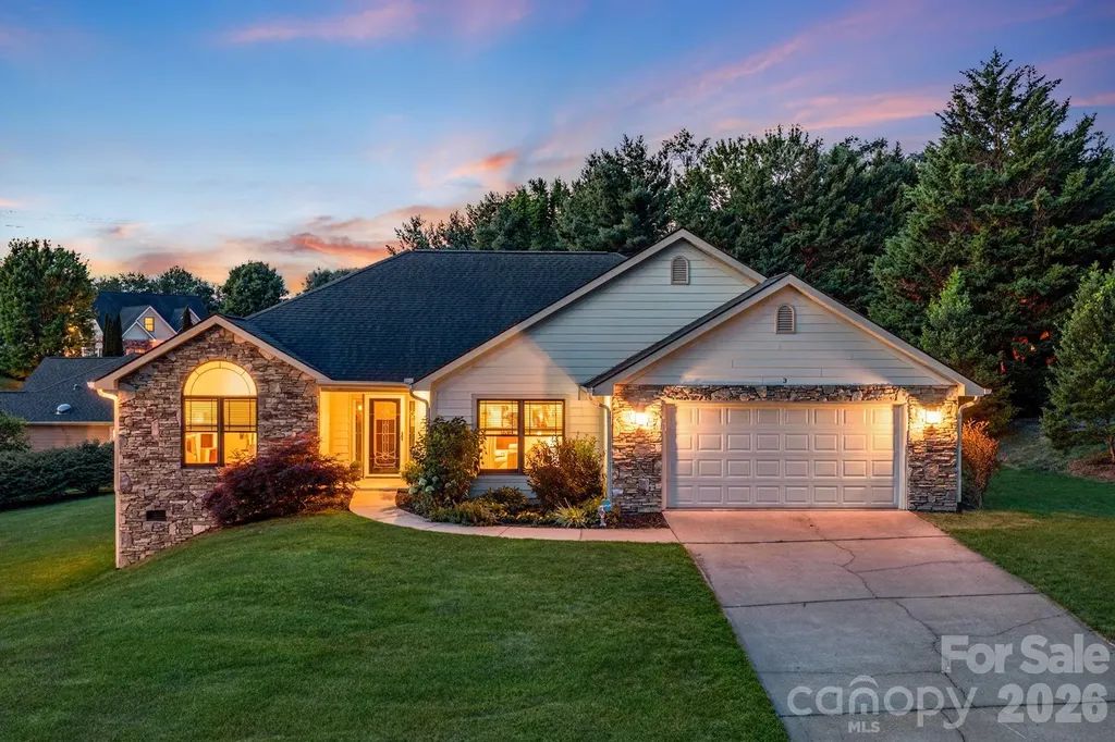 3 Bombay Court Candler NC 28715