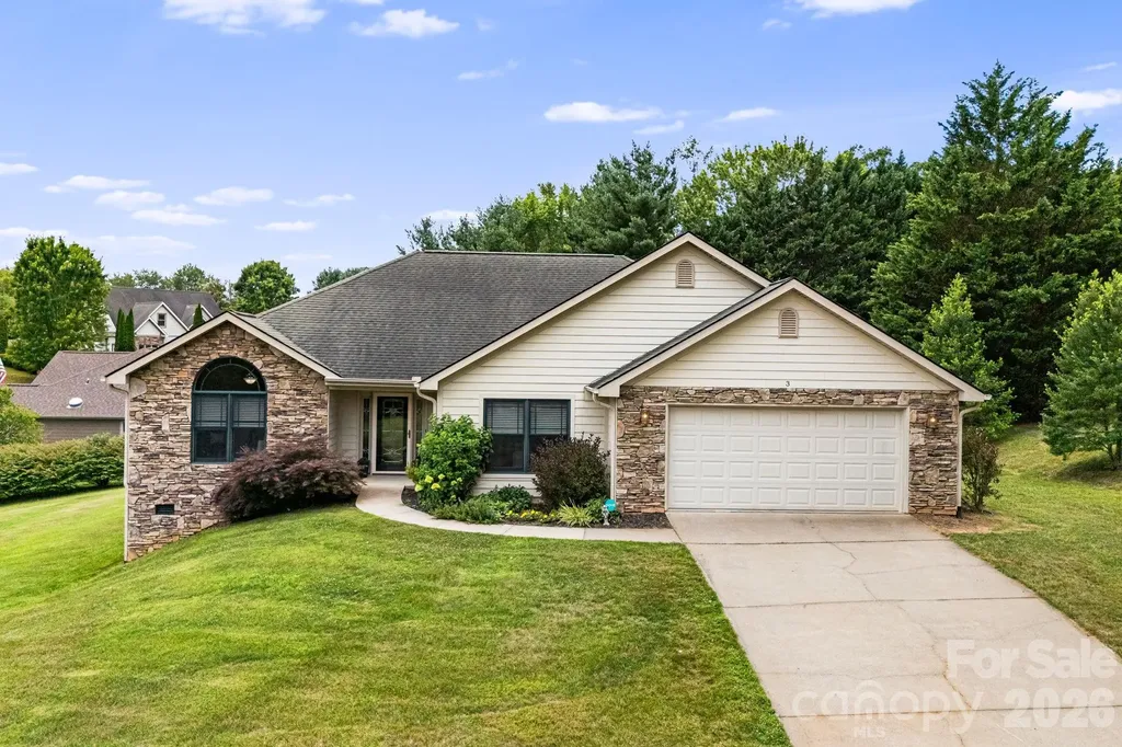 3 Bombay Court Candler NC 28715