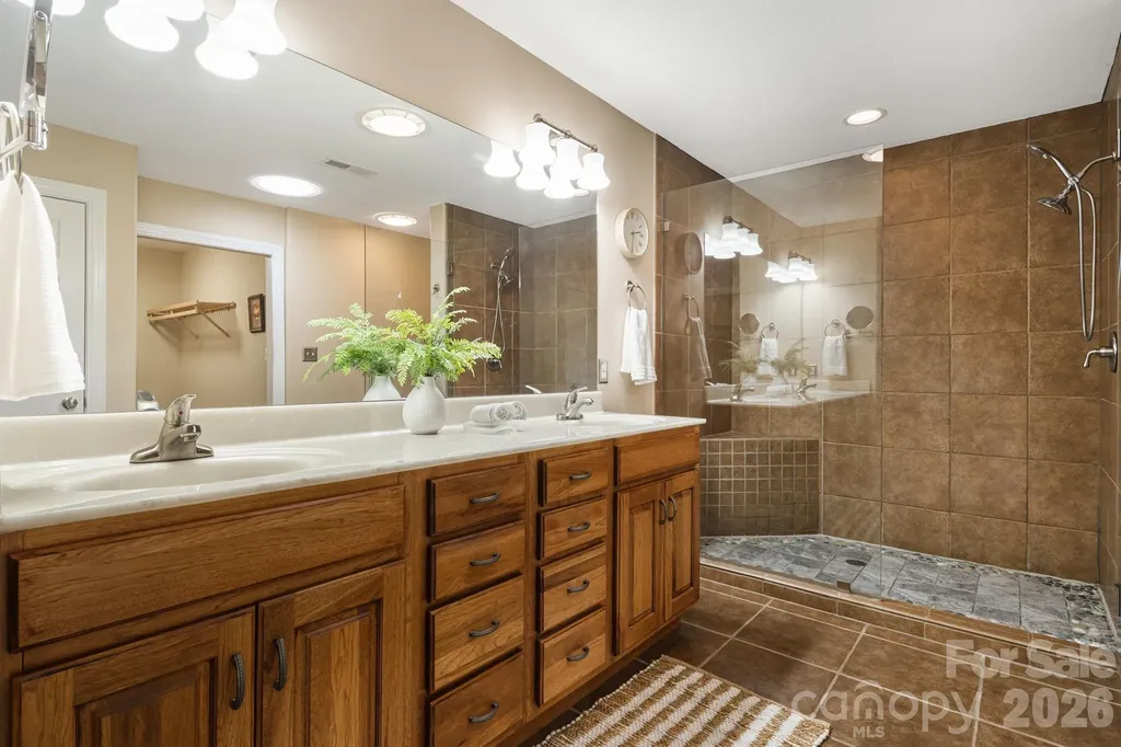 3 Bombay Court Candler NC 28715
