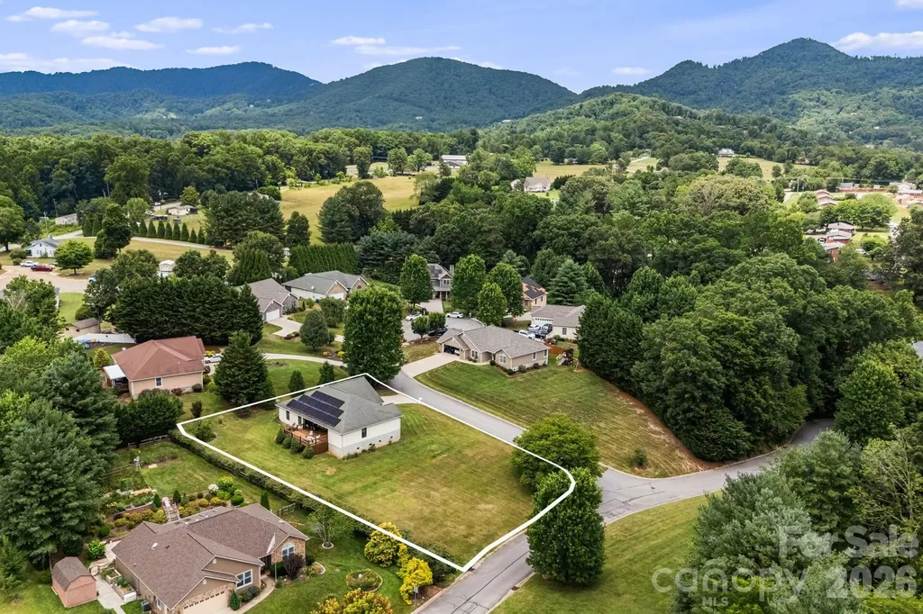 3 Bombay Court Candler NC 28715