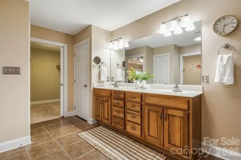 3 Bombay Court Candler NC 28715