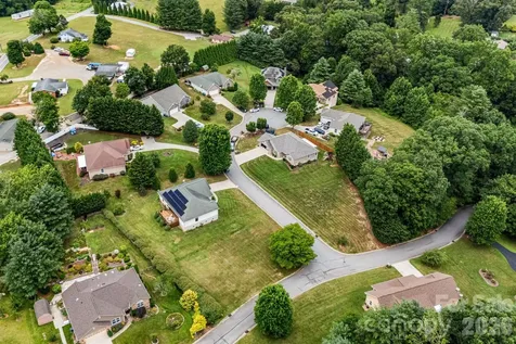 3 Bombay Court Candler NC 28715