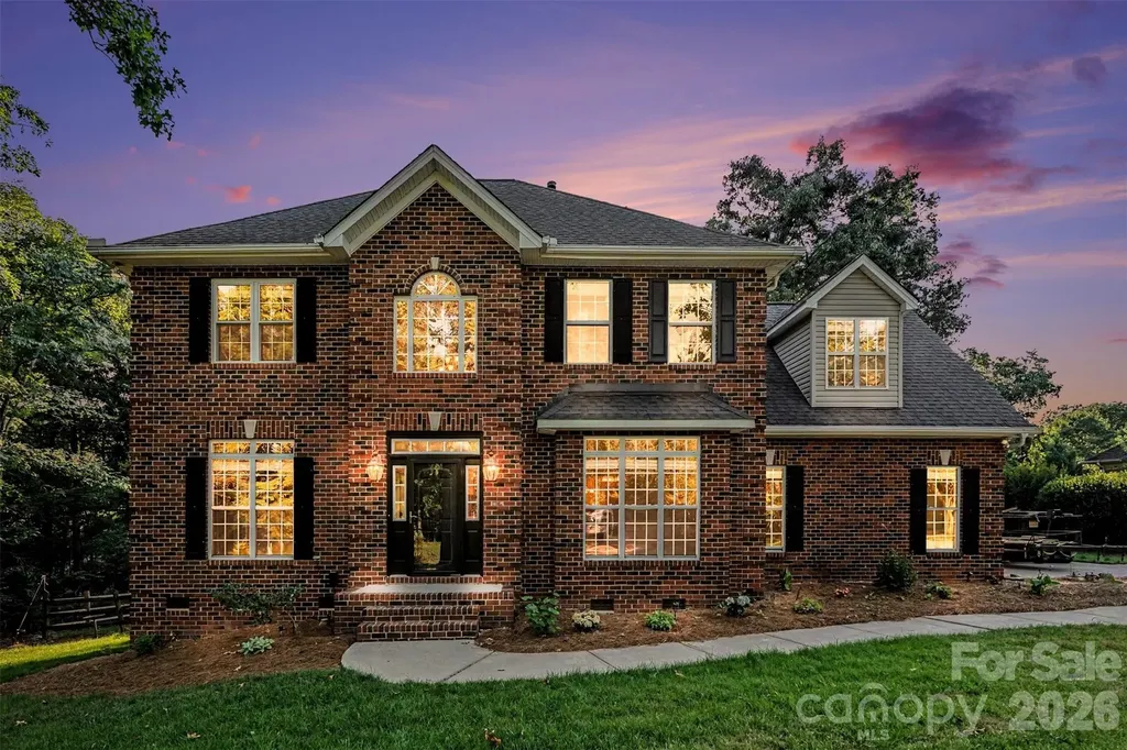 1914 Grigg Lane Waxhaw NC 28173