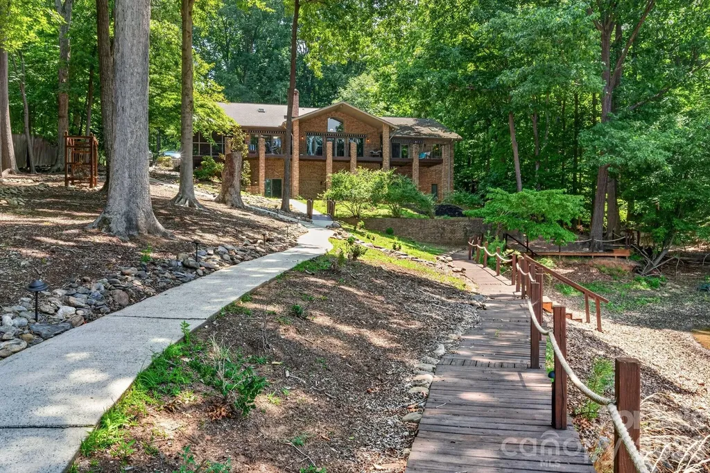 105 Quail Lane Mooresville NC 28117