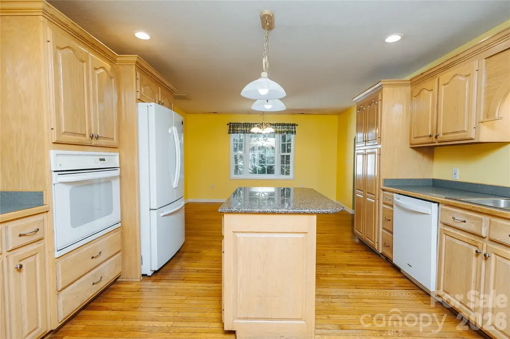 1895 Airport Road Marion NC 28752