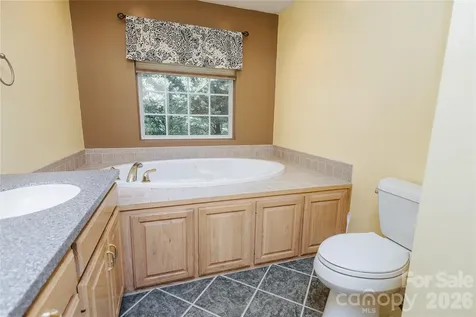 1895 Airport Road Marion NC 28752