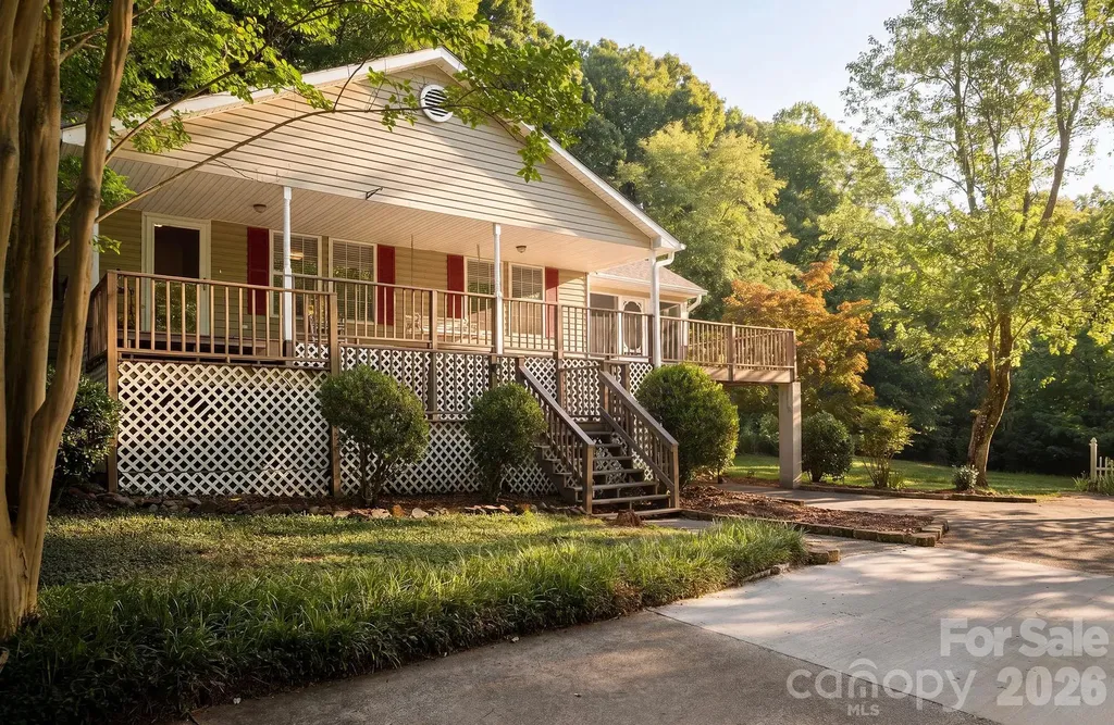135 Brookhaven Lane Advance NC 27006