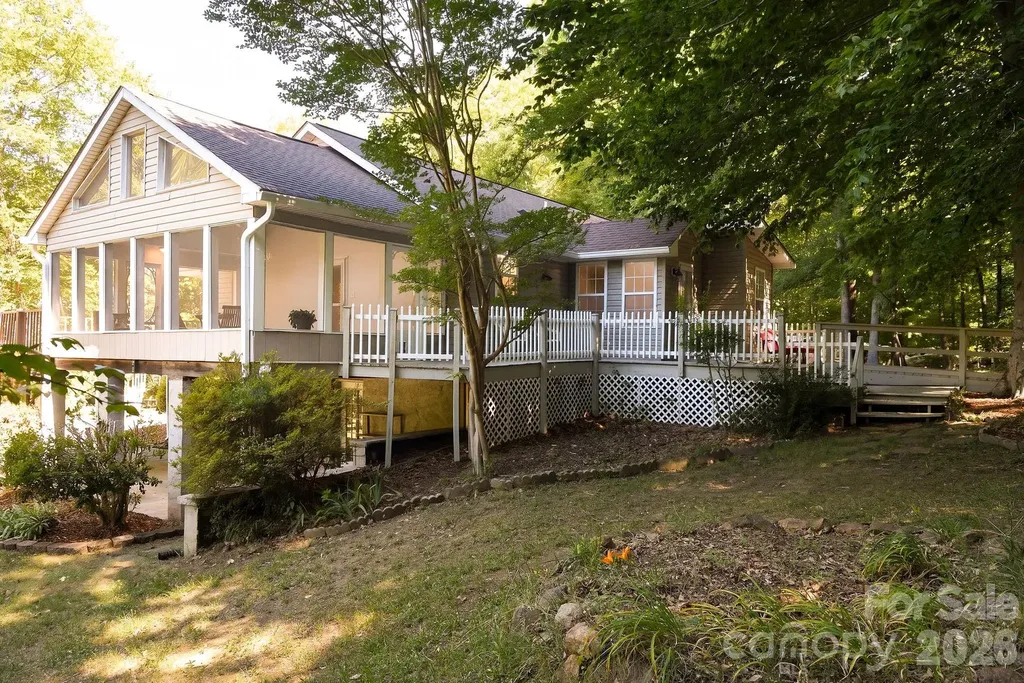 135 Brookhaven Lane Advance NC 27006