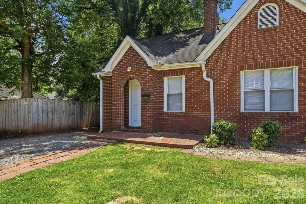 1411/1413 W 4th Street Charlotte NC 28208