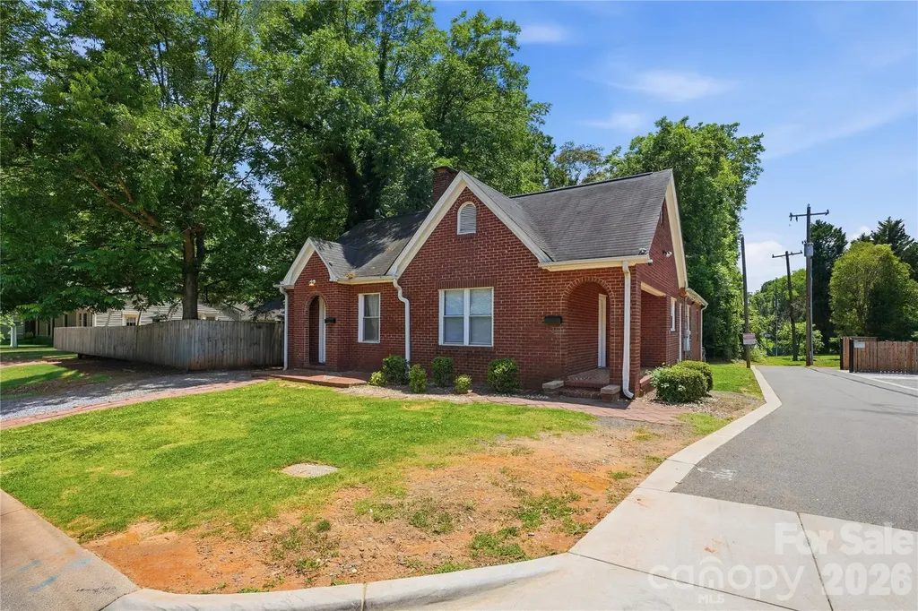 1411/1413 W 4th Street Charlotte NC 28208