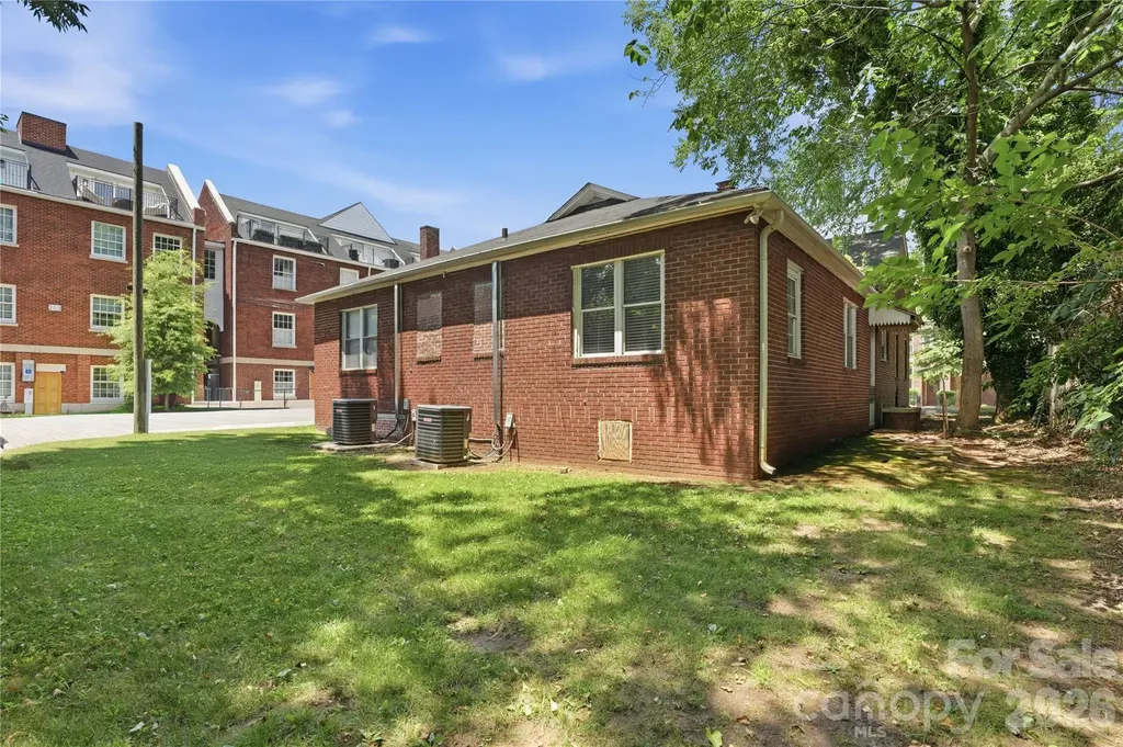 1411/1413 W 4th Street Charlotte NC 28208