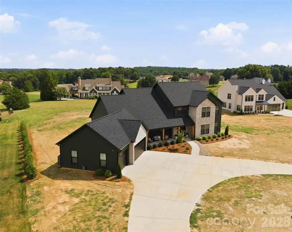 1055 Rolling Meadows Drive Mooresville NC 28115