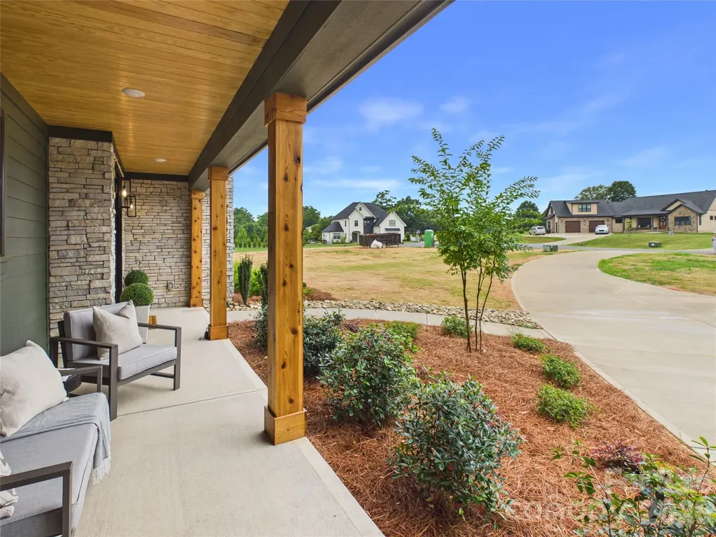 1055 Rolling Meadows Drive Mooresville NC 28115
