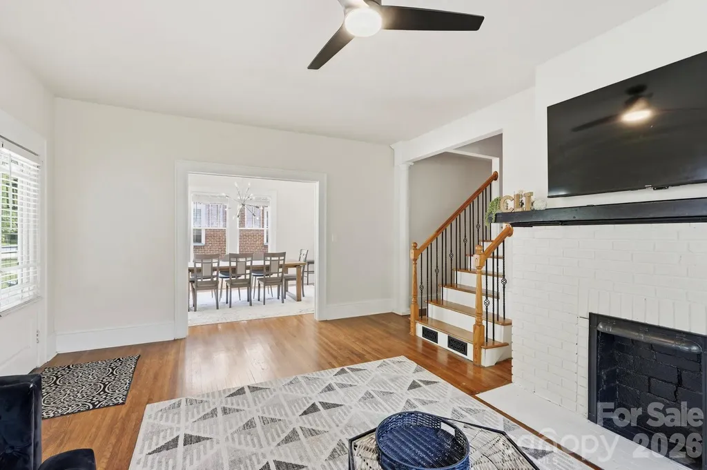 209 Grandin Road Charlotte NC 28208