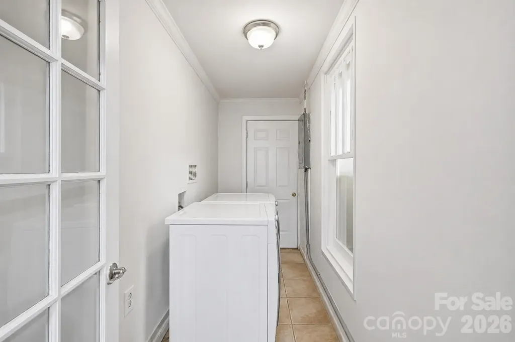 209 Grandin Road Charlotte NC 28208
