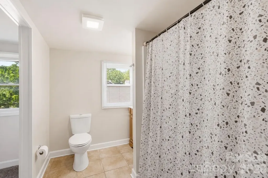 209 Grandin Road Charlotte NC 28208