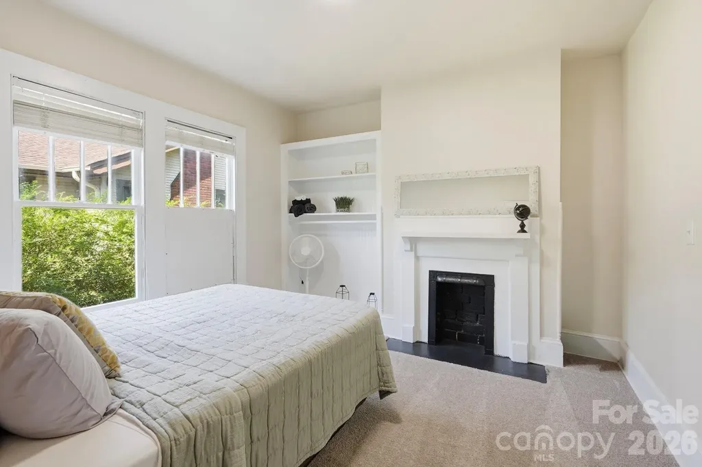 209 Grandin Road Charlotte NC 28208