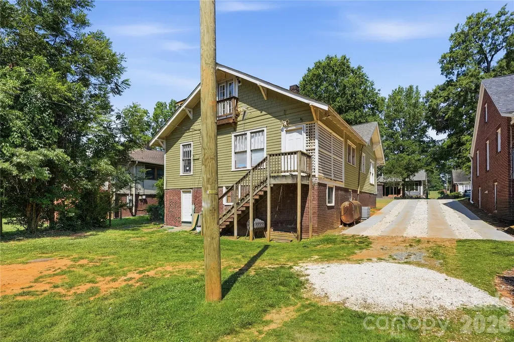 209 Grandin Road Charlotte NC 28208