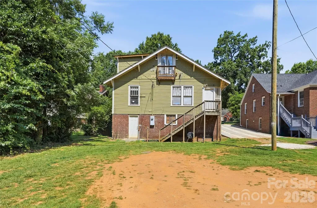 209 Grandin Road Charlotte NC 28208
