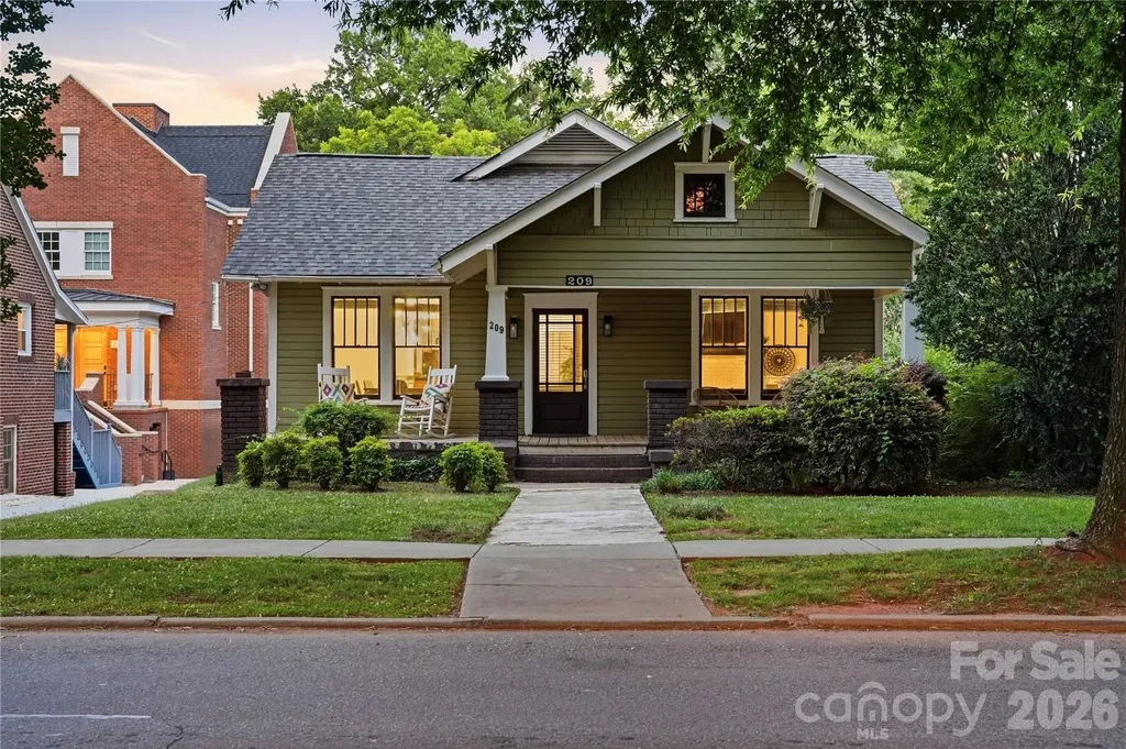 209 Grandin Road Charlotte NC 28208