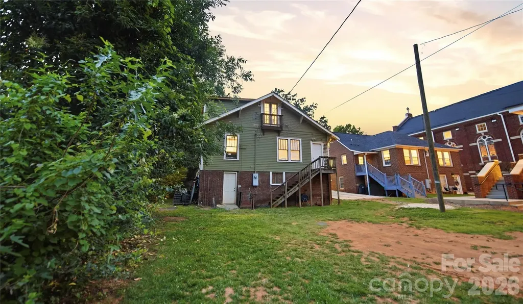 209 Grandin Road Charlotte NC 28208