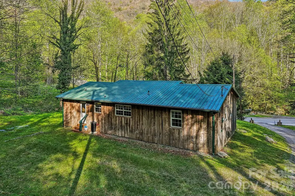 28 Mull Cove Road Maggie Valley NC 28751