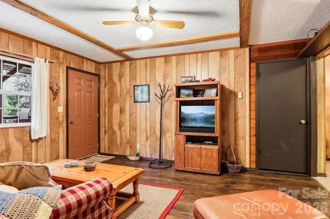 28 Mull Cove Road Maggie Valley NC 28751