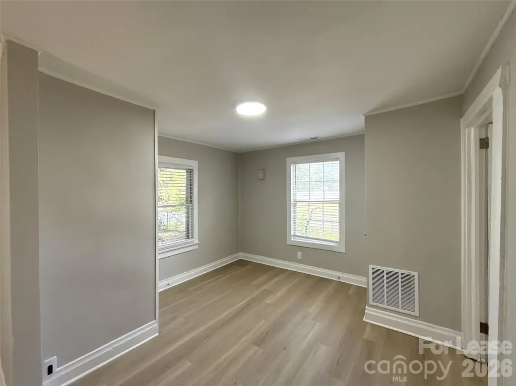 1120 N Ransom Street Gastonia NC 28052