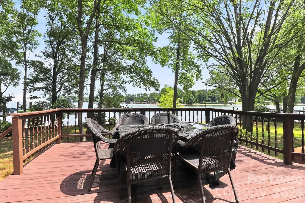 120 Stepaside Lane Mooresville NC 28117