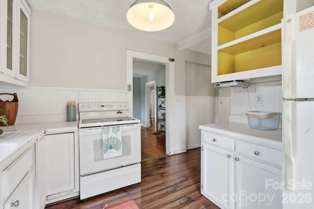 21 Clemmons Street Asheville NC 28801
