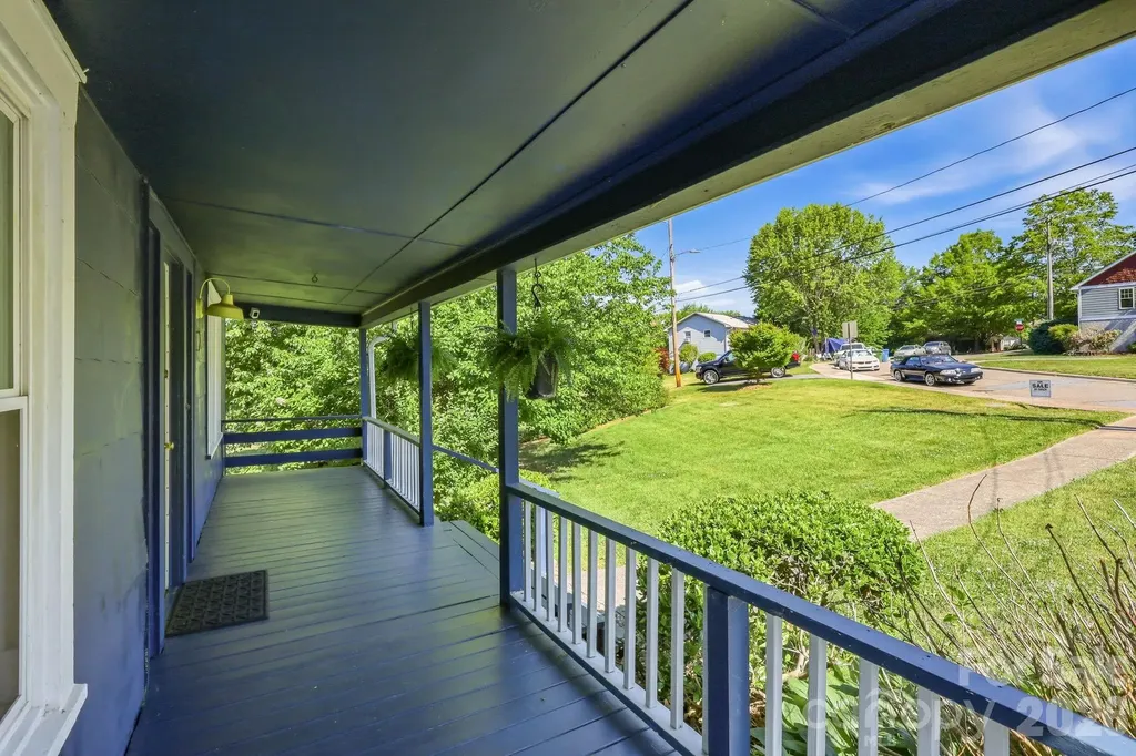 21 Clemmons Street Asheville NC 28801