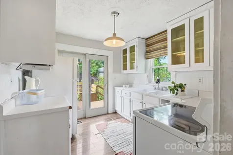 21 Clemmons Street Asheville NC 28801