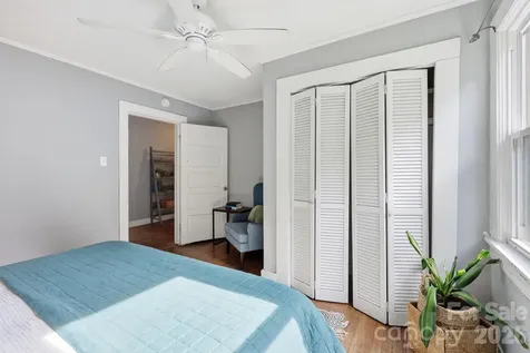 21 Clemmons Street Asheville NC 28801